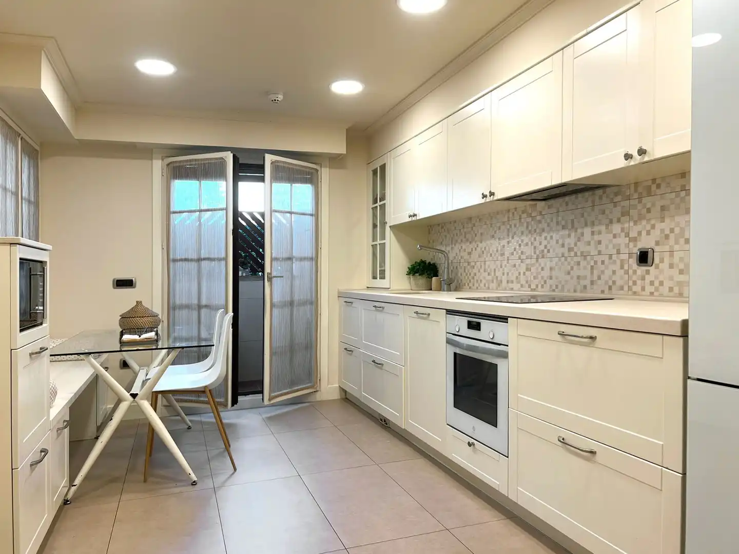 Cocina de Casa adosada en venta en Zarautz con Aire acondicionado, Calefacción y Jardín privado