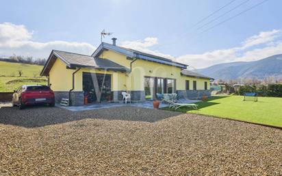 Exterior view of House or chalet for sale in Saillagouse  with Heating, Private garden and Parquet flooring