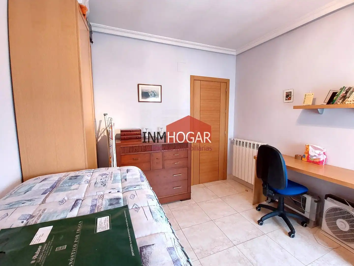 Habitación de Piso en venta en Ávila con Calefacción, Terraza y Trastero
