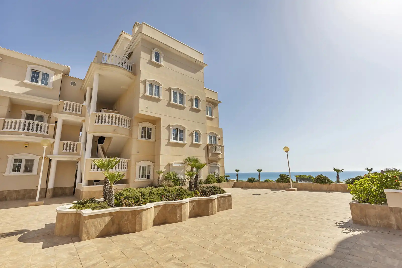 Vista exterior de Apartament en venda en Guardamar del Segura amb Terrassa, Traster i Piscina