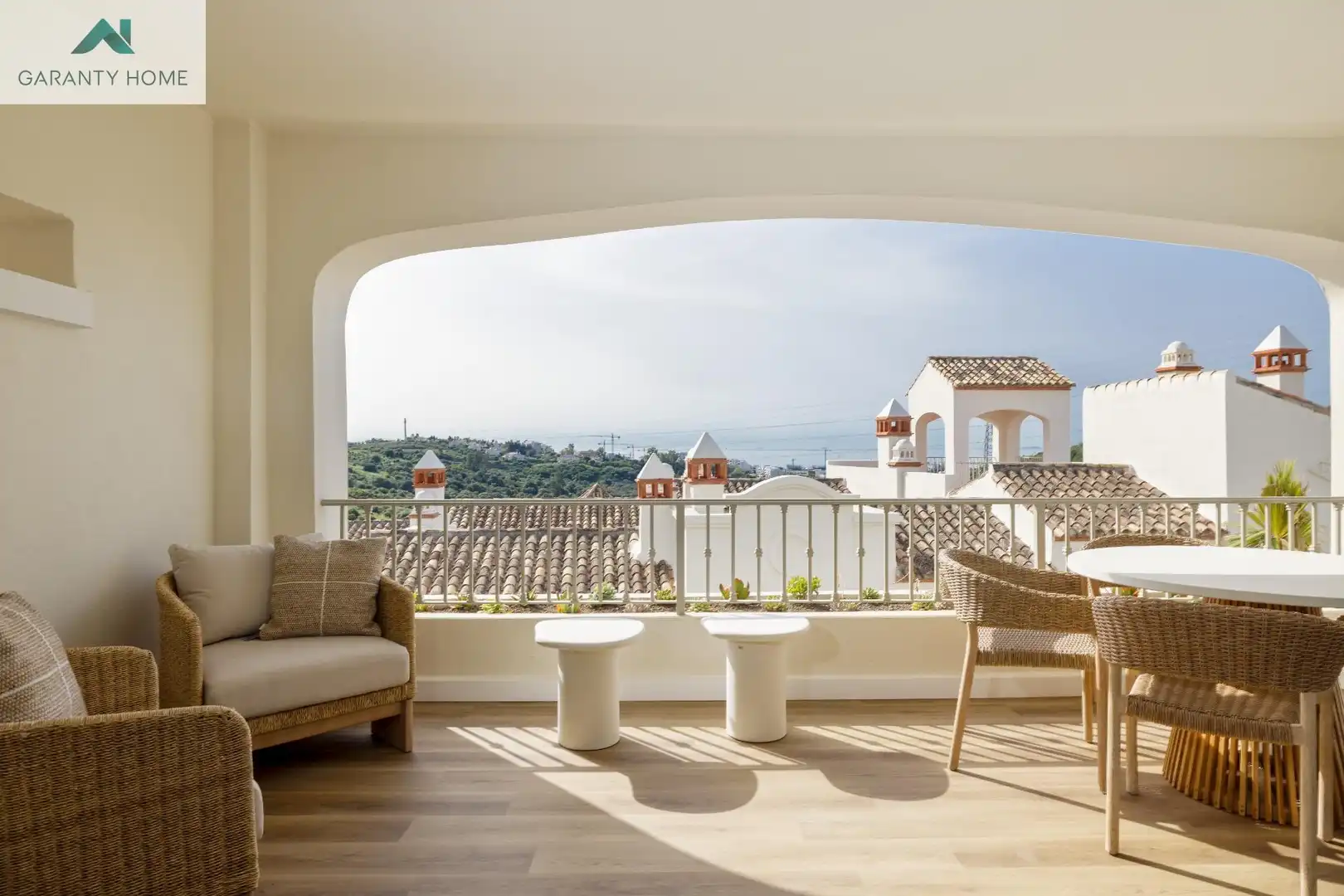 Terraced house with terrace for sale in Calle Calle Perú