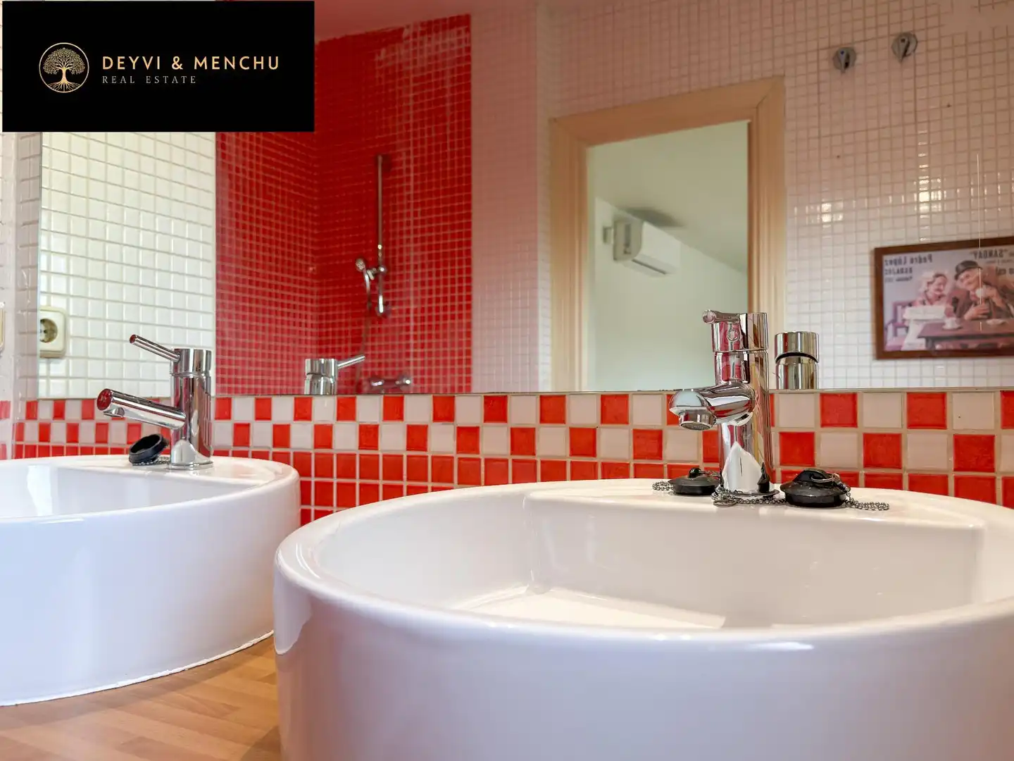 Baño de Ático de alquiler en Pozuelo de Alarcón con Aire acondicionado, Jardín privado y Parquet
