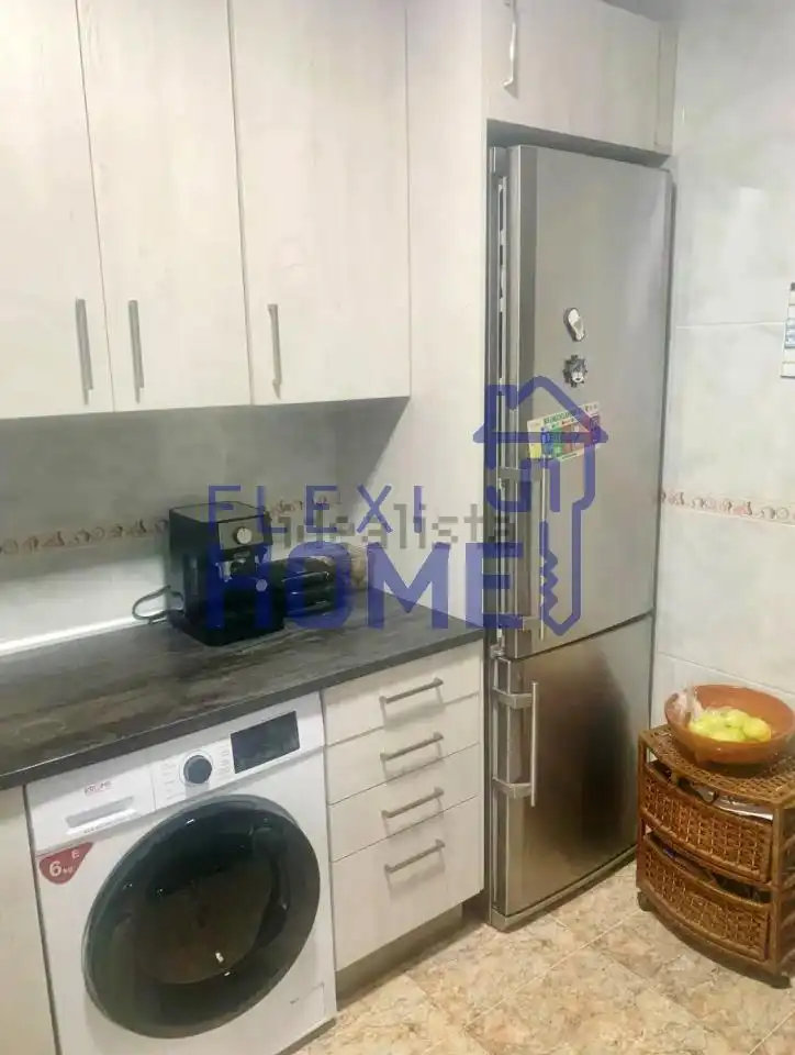 Piso en venta en CALLE TURINA, Chorrillo