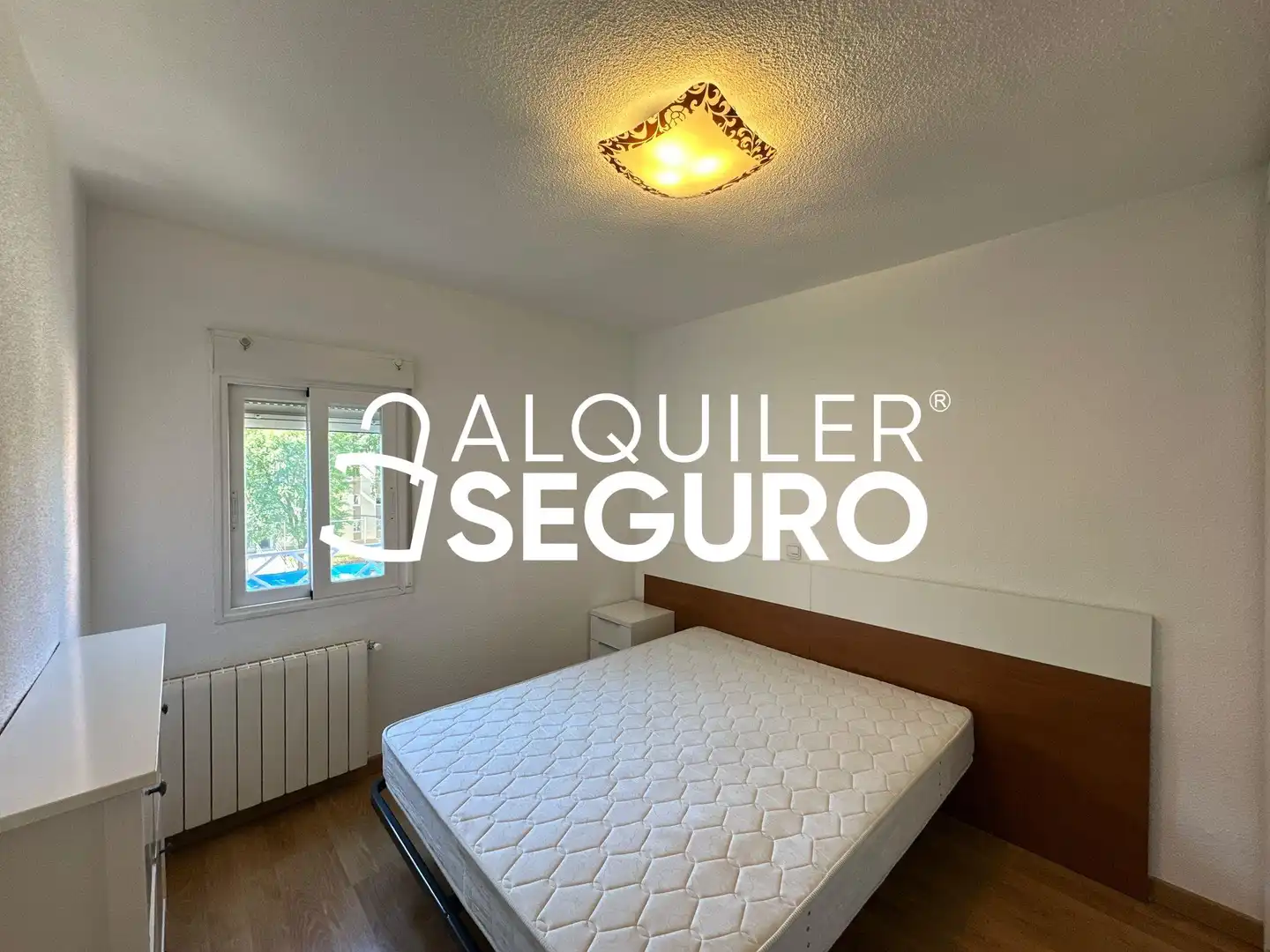 Bedroom of Flat for rent in Madrid  with Heating, Terrace and Furnished