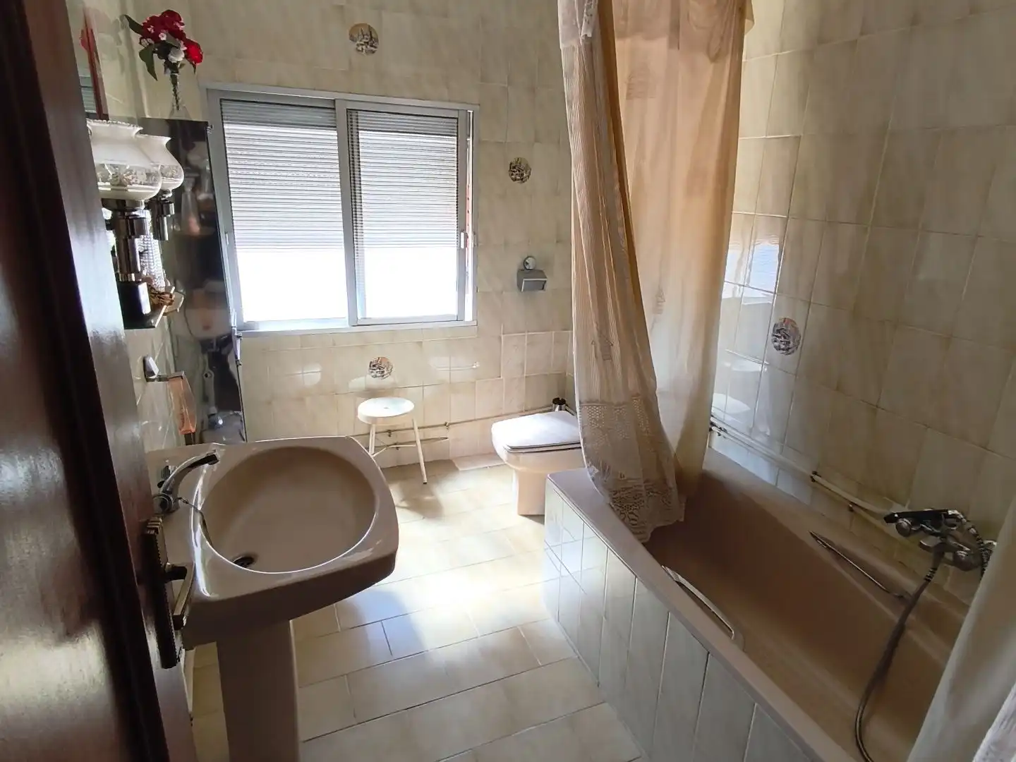 Bany de Casa o xalet en venda en Alcuéscar amb Terrassa i Balcó