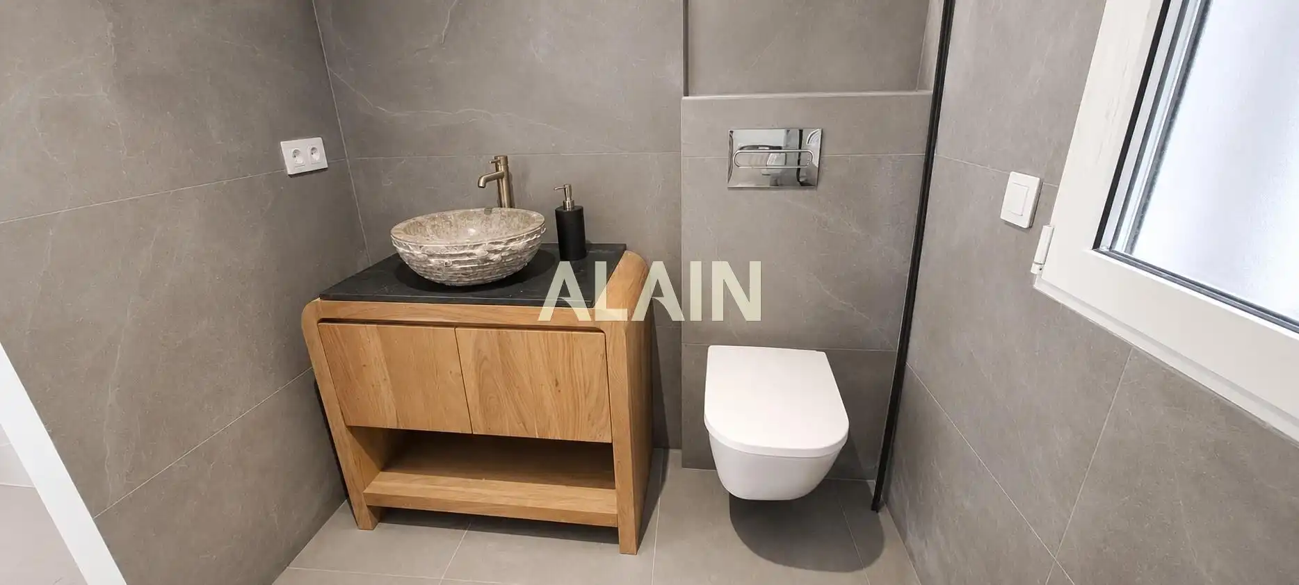 Baño de Piso en venta en Valencia con Aire acondicionado, Calefacción y Parquet