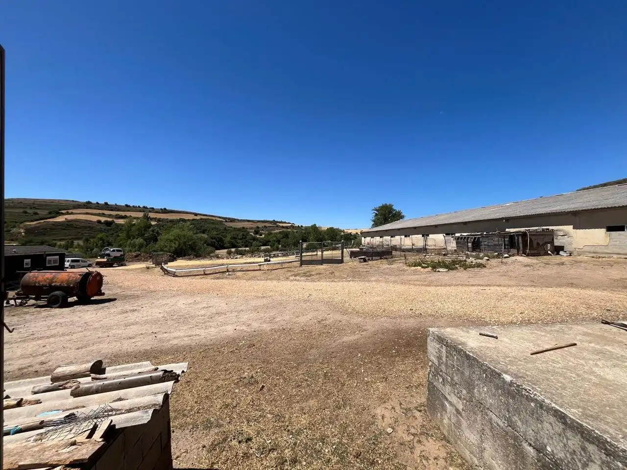 Vista exterior de Nave industrial en venta en Villadiego