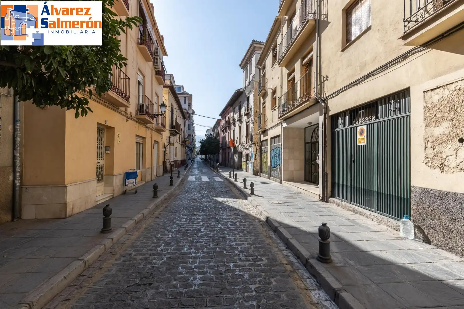 Exterior view of Flat for sale in Granada  with Air Conditioner