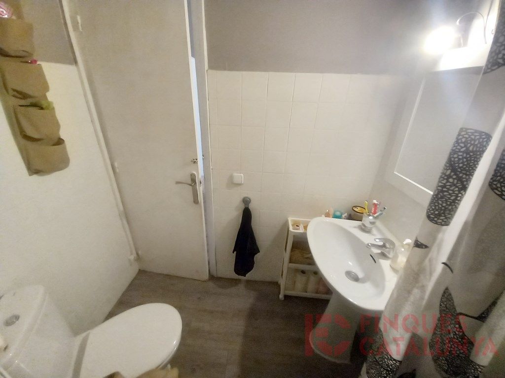 Bathroom of Flat for sale in Girona Capital