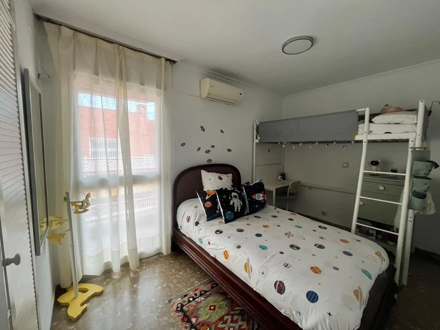 Bedroom of Houses for sale in Sevilla  with Air Conditioner, Heating and Private garden