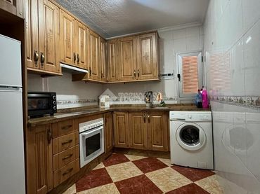 Casa aparellada en venda a Pinos Puente