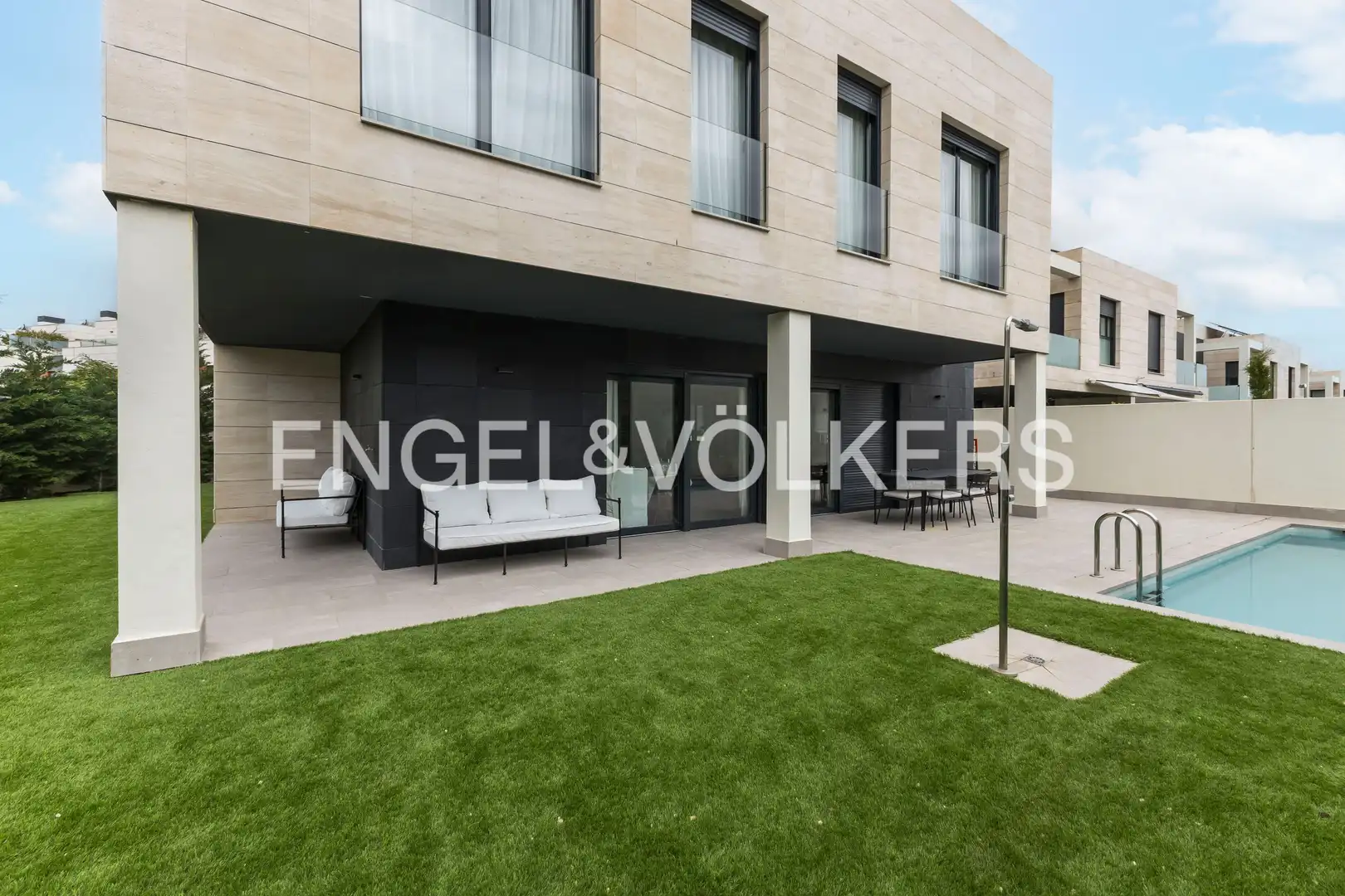 Terrassa de Casa o xalet de lloguer en Madrid amb Aire condicionat, Calefacció i Jardí privat