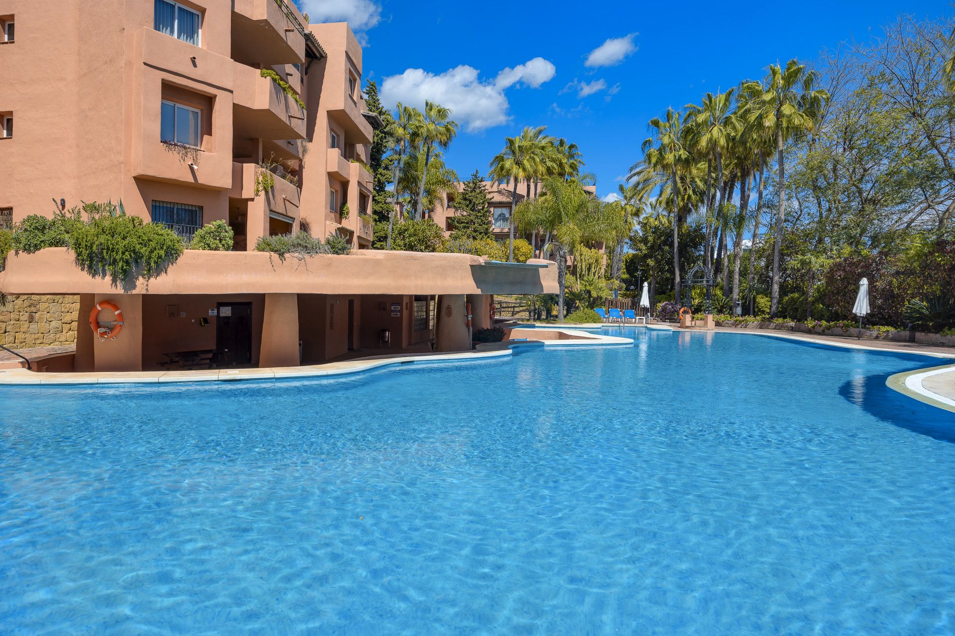 Swimming pool of Apartment for sale in Marbella  with Storage room, Furnished and Community pool