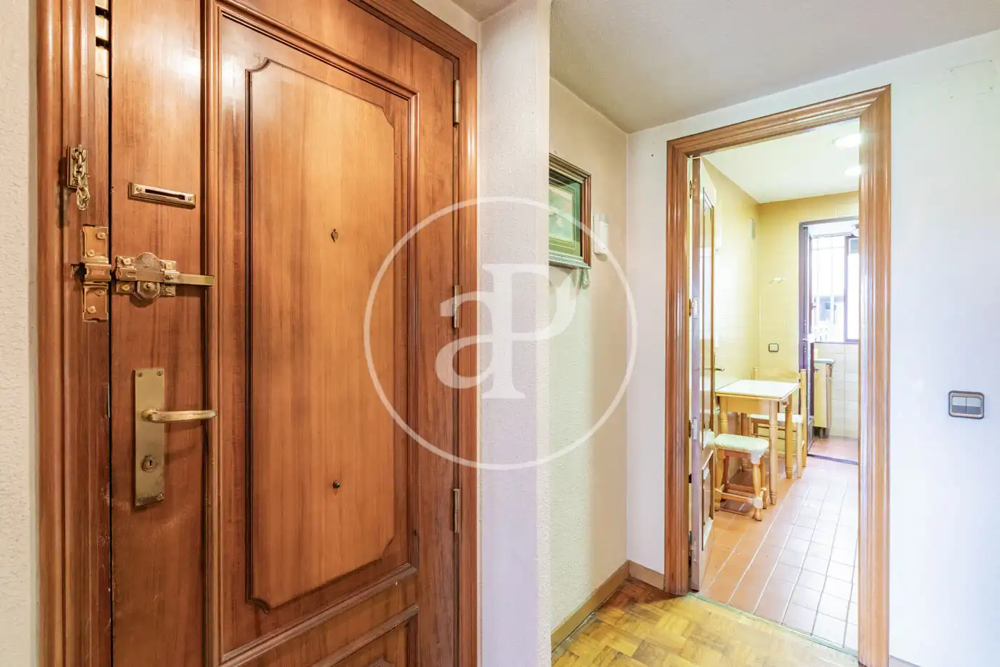 Wohnung zum Verkauf in Madrid mit Klimaanlage, Heizung und Privatgarten
