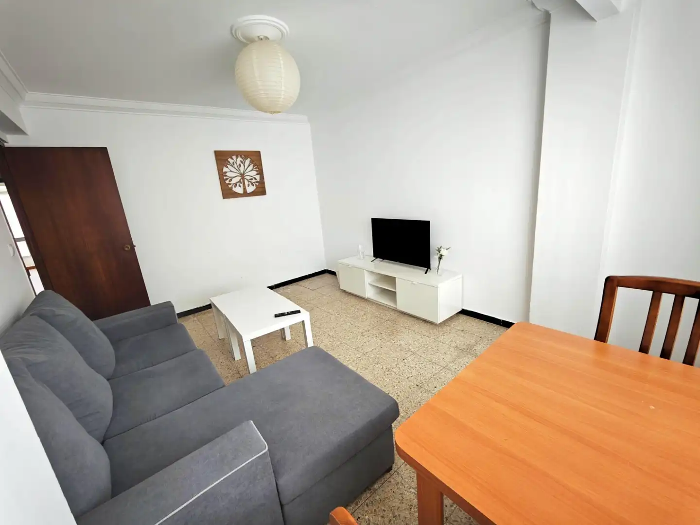 Sala d'estar de Pis de lloguer en Ferrol amb Moblat i Alarma