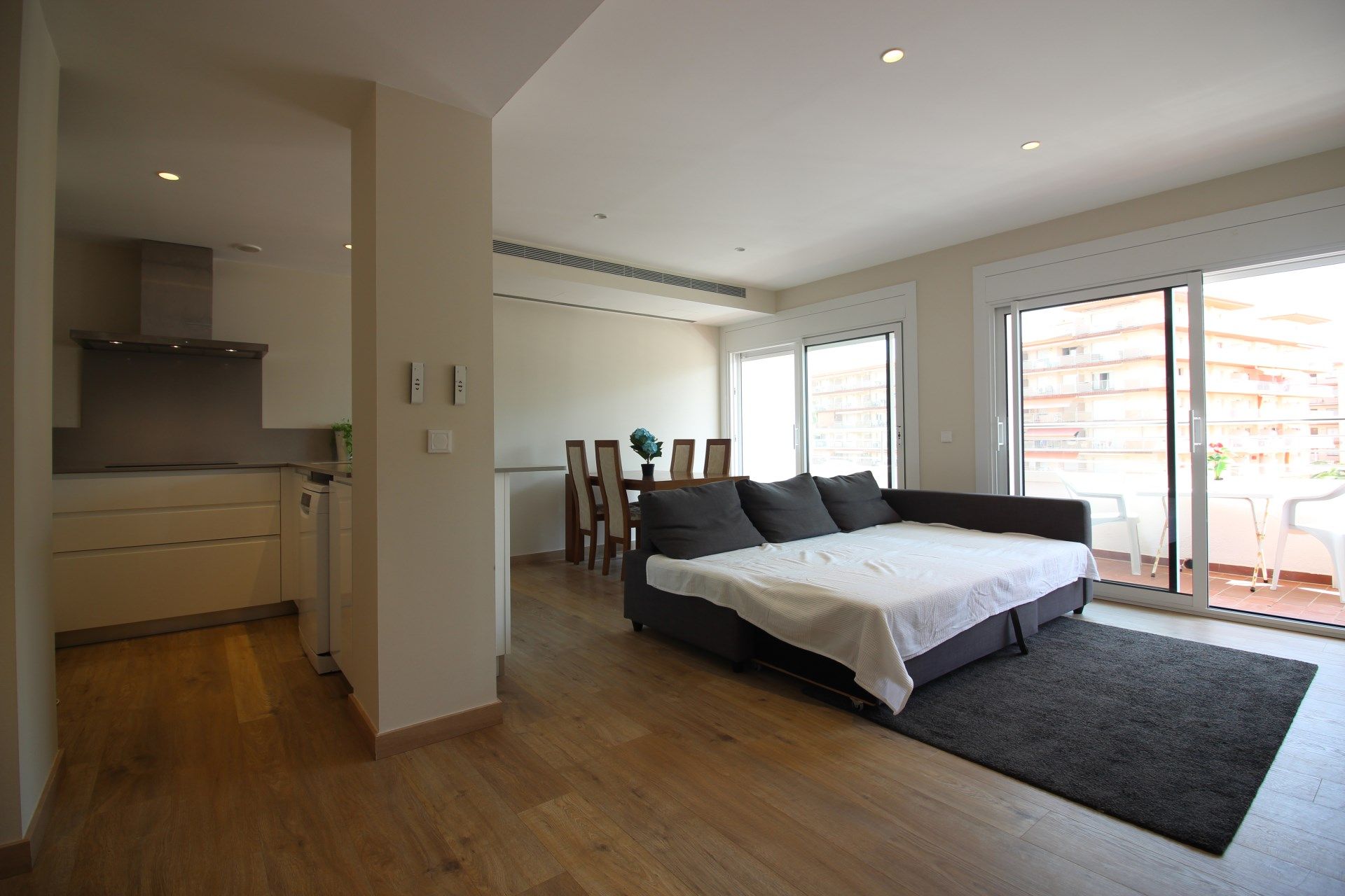 Bedroom of Flat for sale in Roses  with Swimming Pool