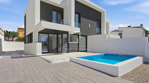Casa pareada de obra nueva con piscina en el centro de Empuriabrava, imagen 2