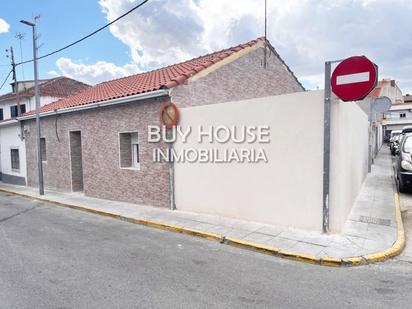 Exterior view of House or chalet for sale in Yuncos