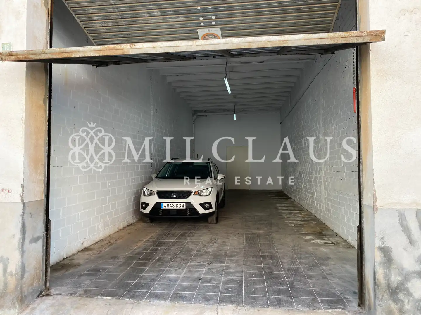 Parkplatz von Garage zum Verkauf in Terrassa