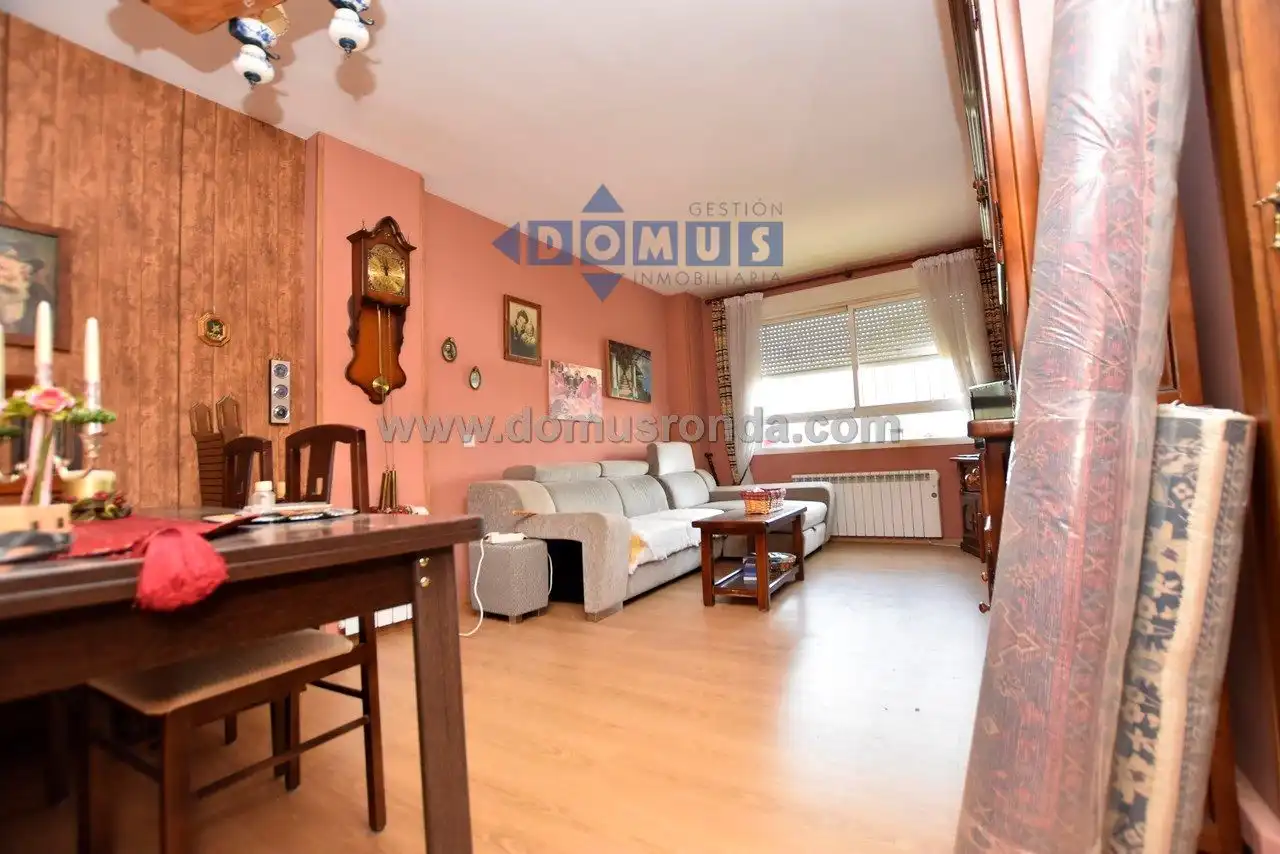 Sala de estar de Piso en venta en Ronda con Calefacción