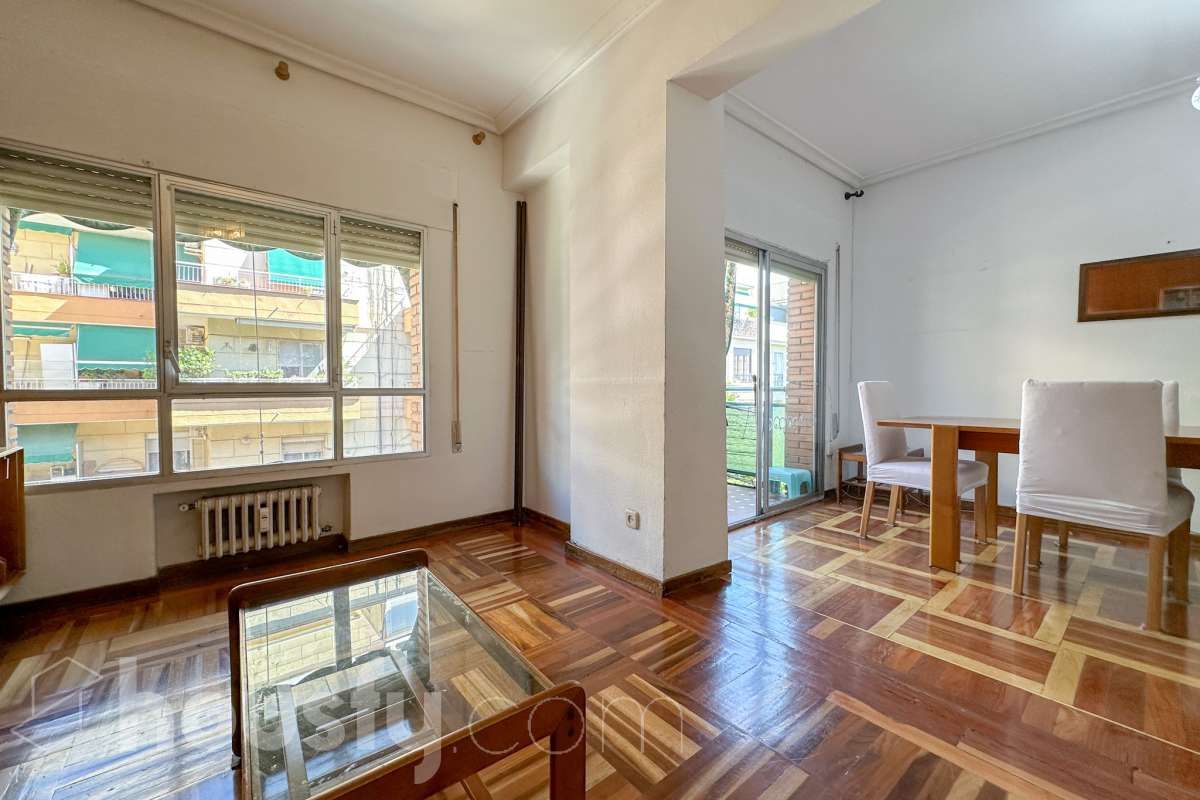 Living room of Flat for sale in  Madrid Capital  with Heating and Terrace