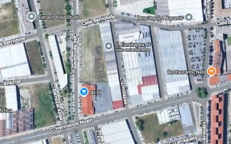 Vista exterior de Nave industrial en venta en Ansoáin / Antsoain
