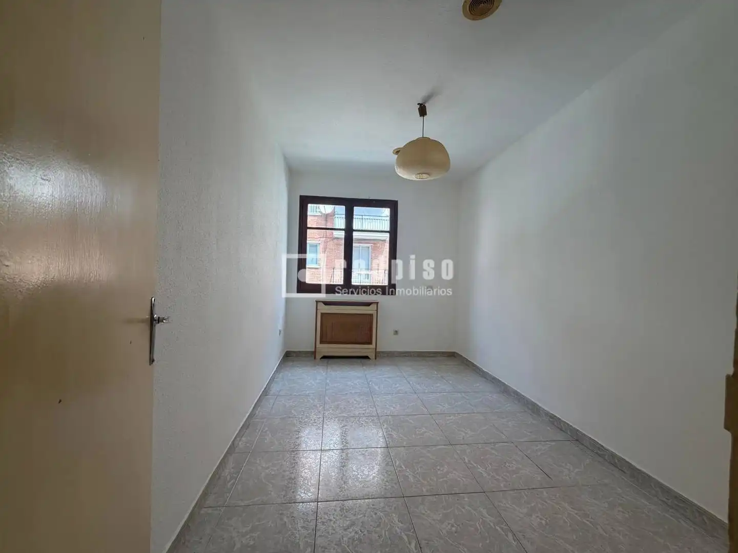 Habitación de Piso en venta en Madrid con Calefacción y Terraza