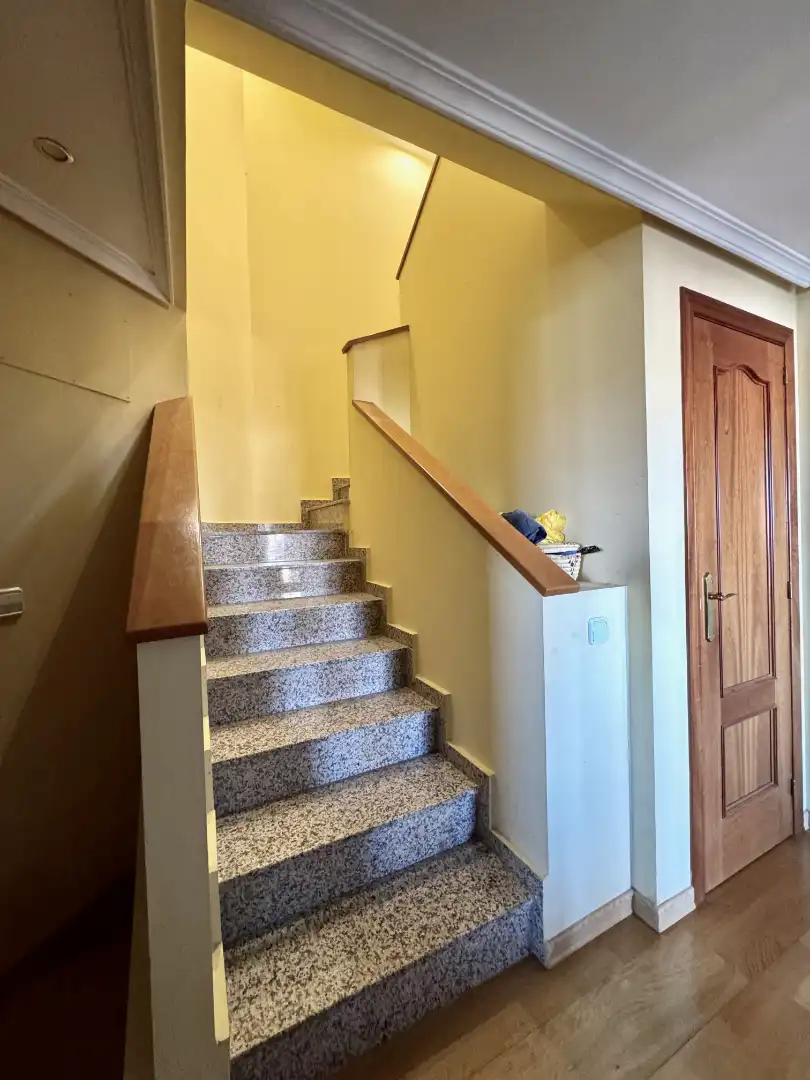 Maisonette zum Verkauf in Cáceres mit Klimaanlage, Heizung und Parkett