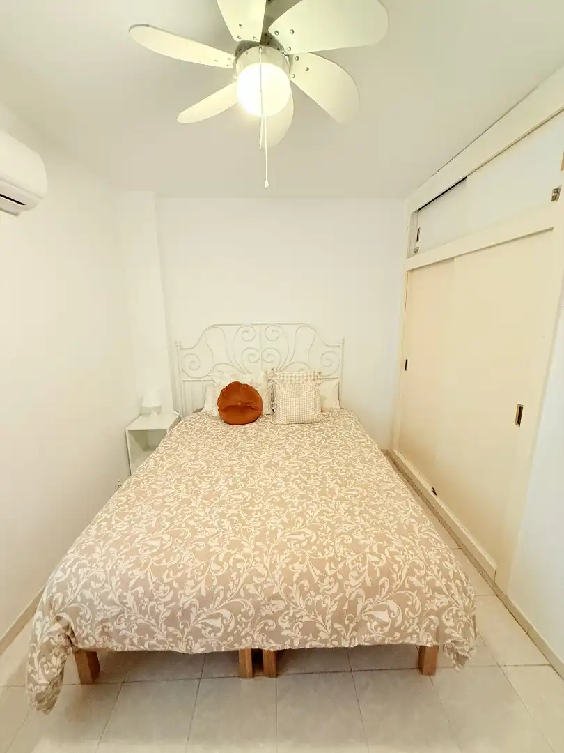 Habitación de Piso en venta en Málaga con Aire acondicionado y Amueblado