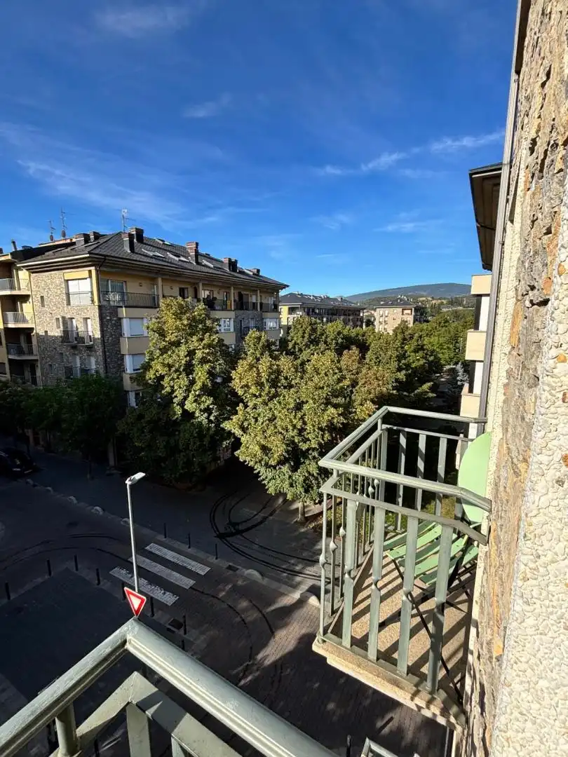 Pis amb ascensor en venda a La Seu d'Urgell, imagen 9
