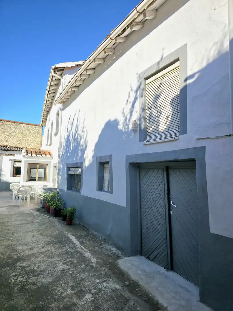 Vista exterior de Casa o xalet en venda en Herrera de Pisuerga amb Calefacció, Parquet i Traster
