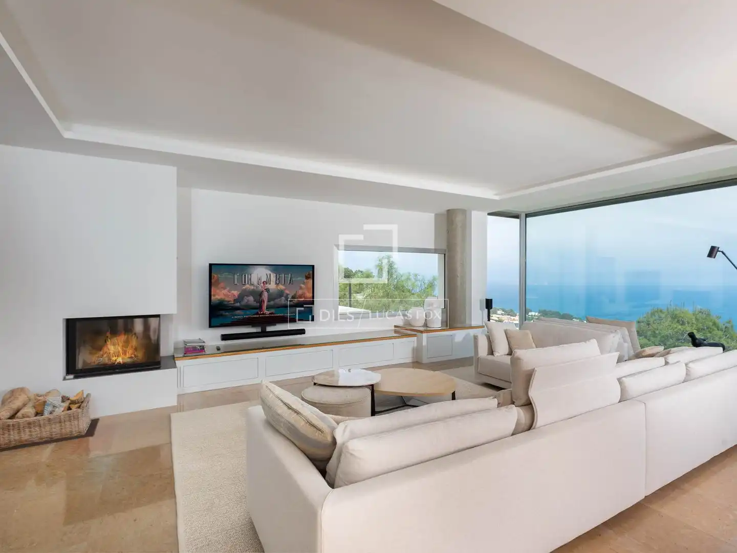 Sala d'estar de Casa o xalet en venda en Begur amb Aire condicionat, Jardí privat i Terrassa