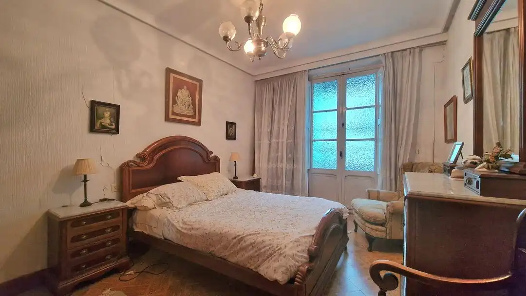 Habitación de Piso en venta en Donostia - San Sebastián  con Calefacción y Balcón