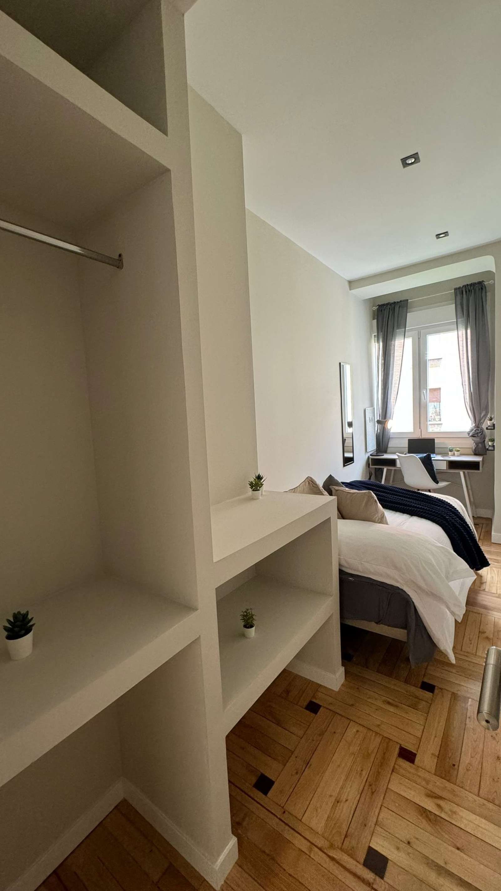 Habitación de Piso para compartir en  Madrid Capital con Aire acondicionado y Terraza