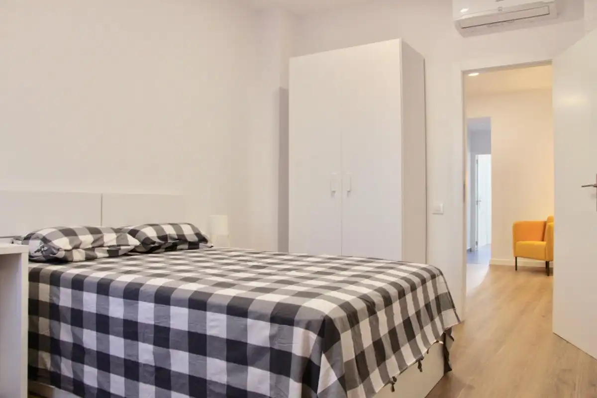 Schlafzimmer von Wohnungen zur Miete in Alfara del Patriarca mit Klimaanlage, Heizung und Möbliert