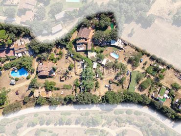Casa rústica con piscina en venta en Paratge Ermedàs