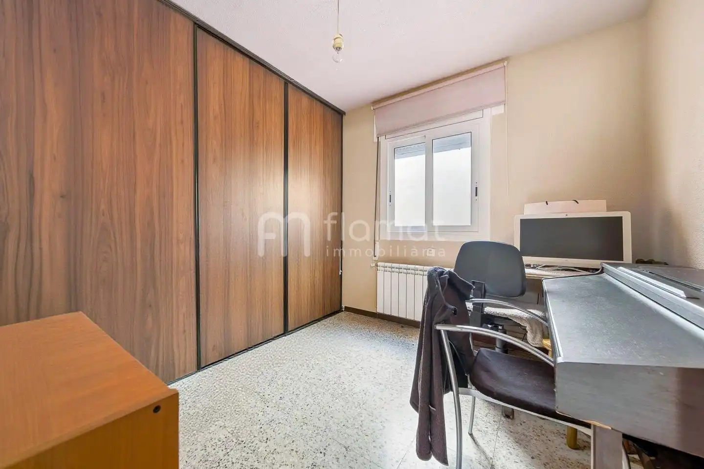 Bedroom of Flat for sale in Figueres