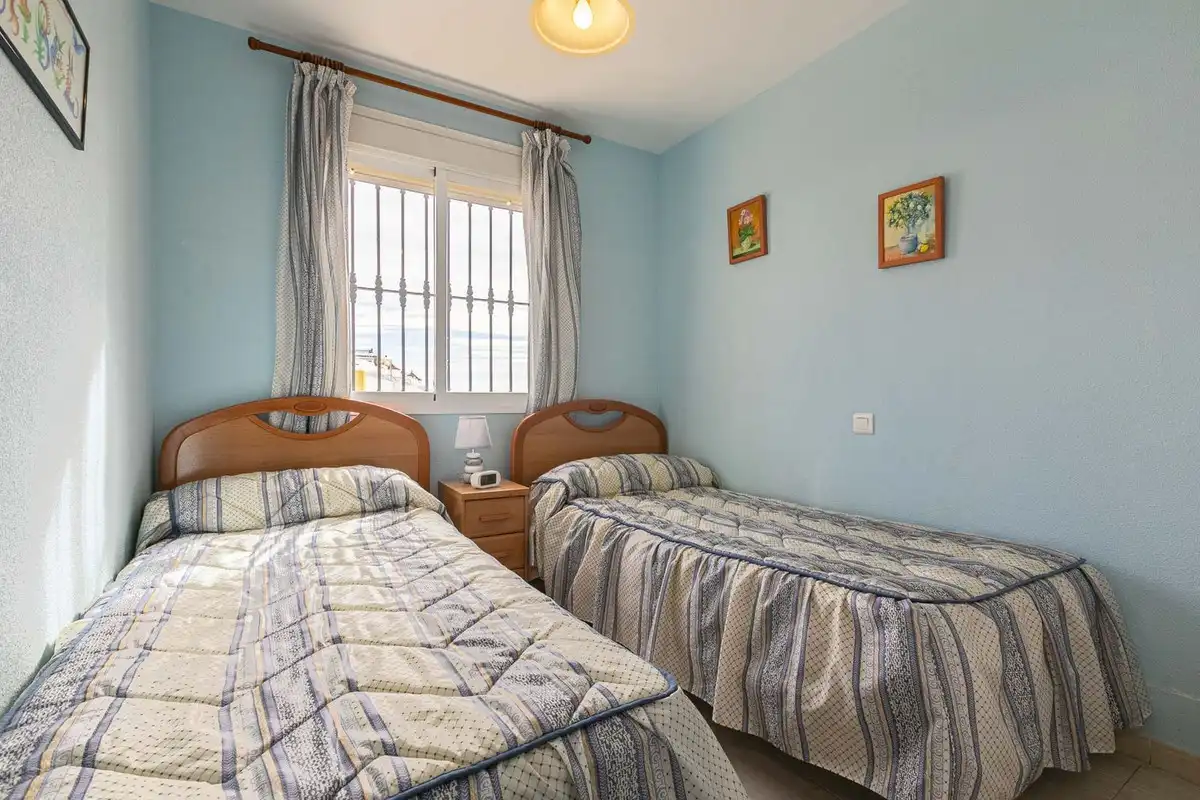 Dormitori de Casa adosada en venda en Marbella amb Terrassa i Traster