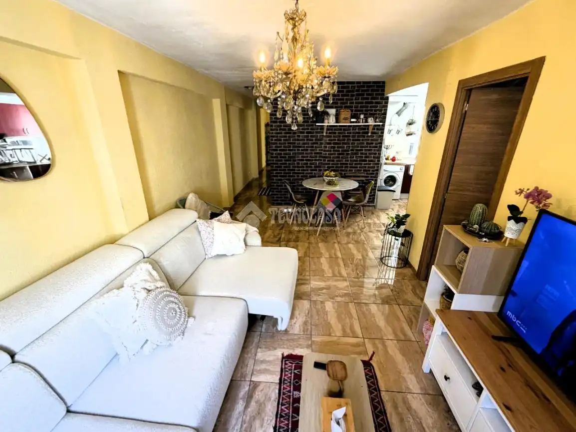 Sala d'estar de Pis en venda en Valencia amb Balcó