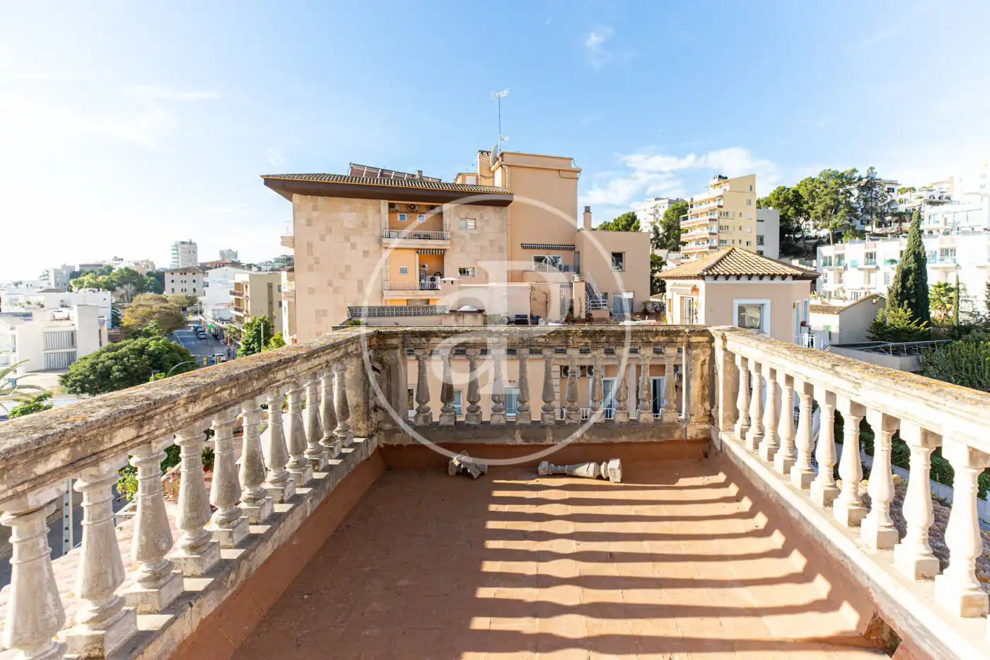 Houses for sale in Carrer de Victorio Luzuriaga, Sant Agustí