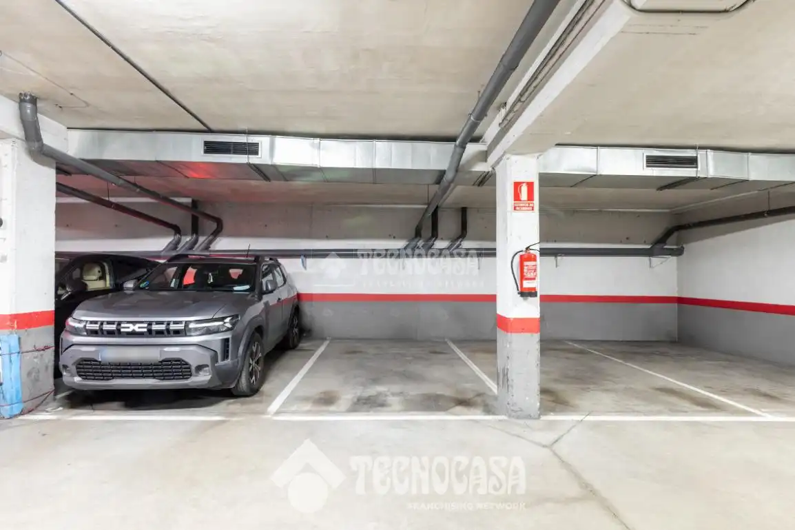 Parking de Piso en venta en Torrelodones con Aire acondicionado, Calefacción y Terraza