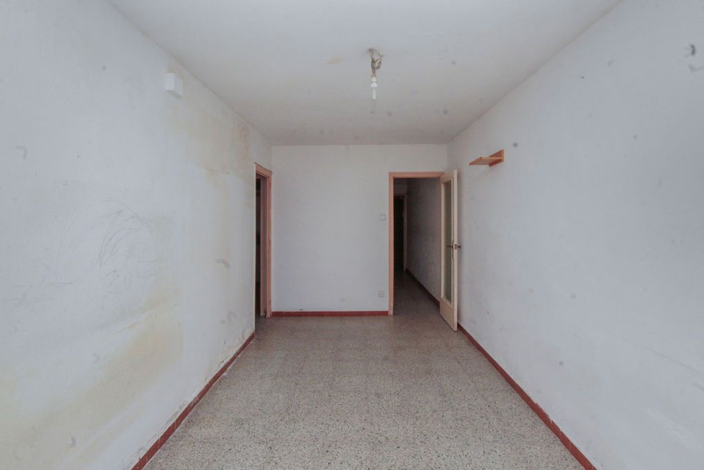 Apartment for sale in Santa Coloma de Gramenet