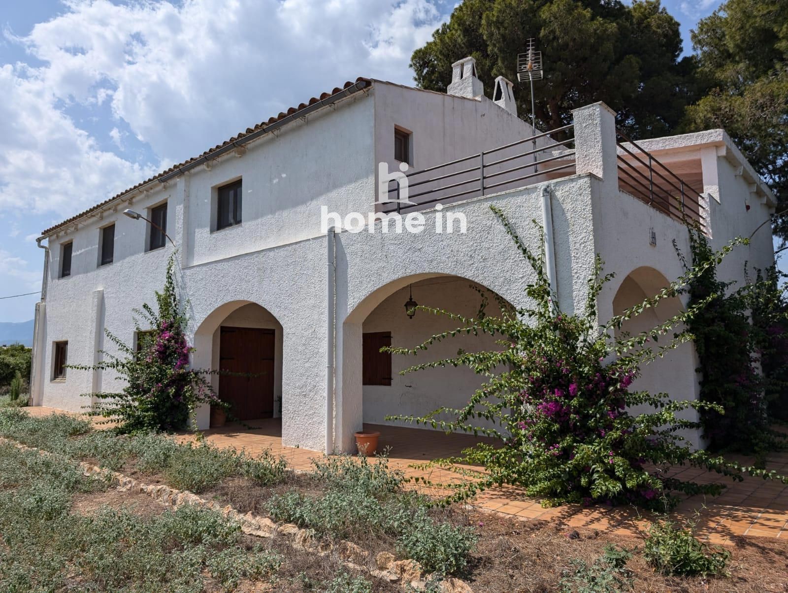 Vista exterior de Casa o xalet en venda en Tortosa amb Calefacció, Terrassa i Piscina