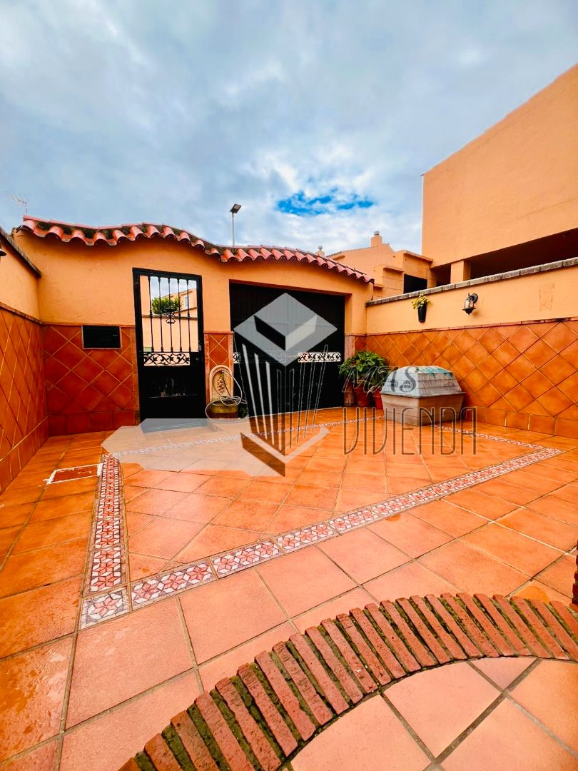 Casa adosada en venda a Calle Telescopio, San García