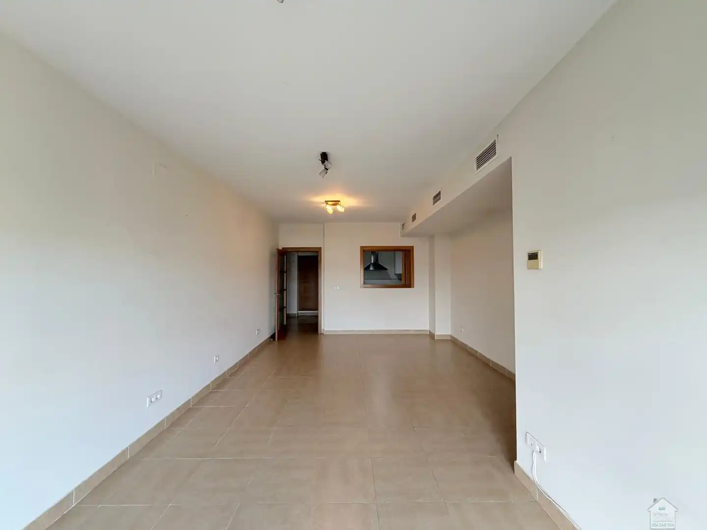 Living room of Flat for rent in Sevilla  with Air Conditioner, Storage room and Community pool