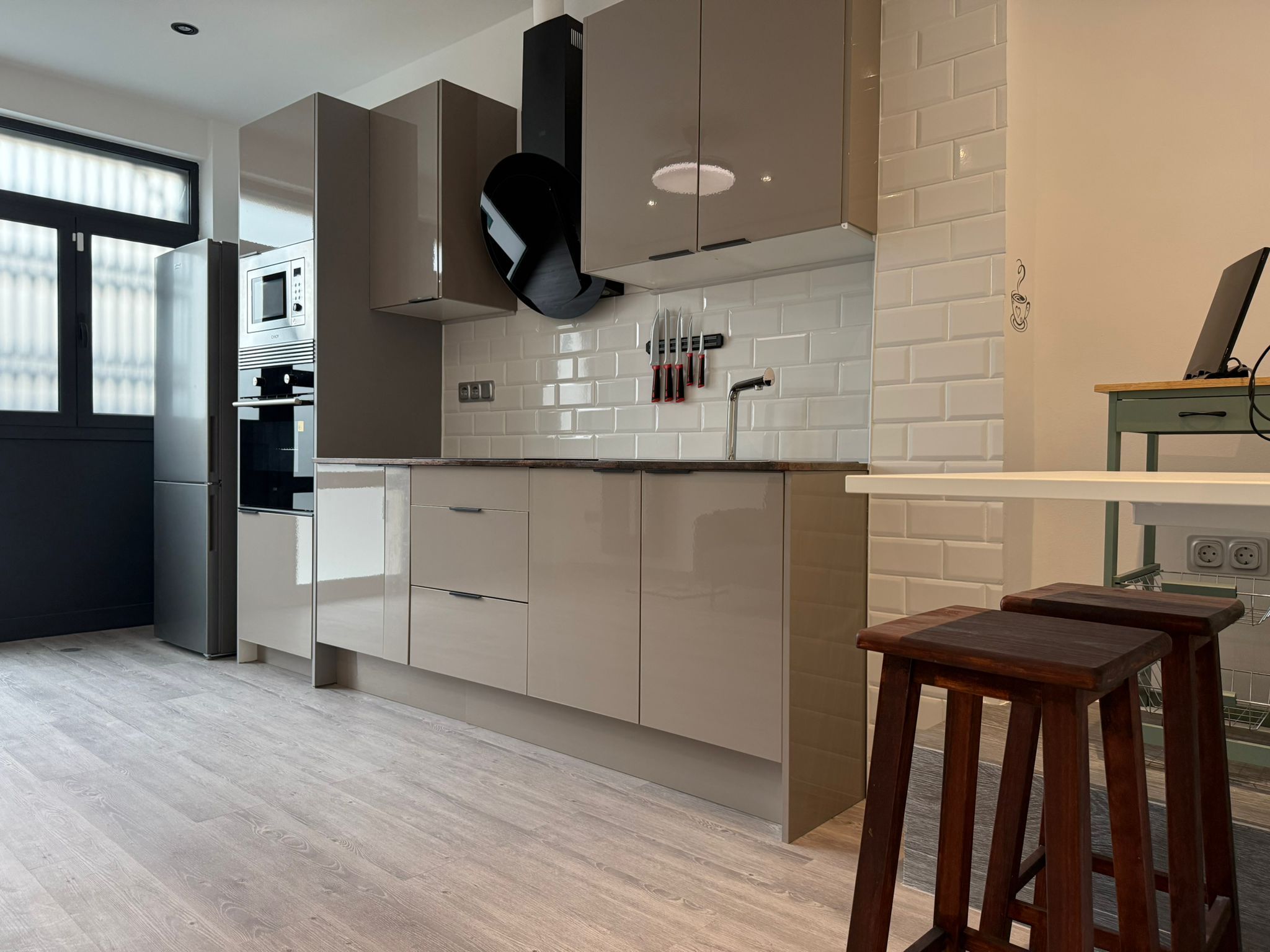 Kitchen of Premises for sale in L'Hospitalet de Llobregat