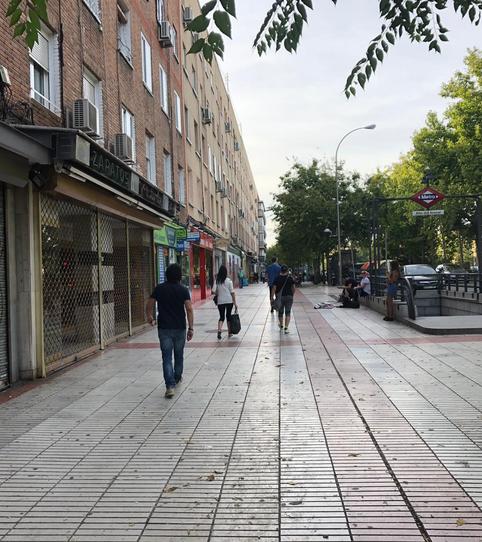 Photo 2 of Premises to rent in Santiago Alio, Portazgo, Madrid