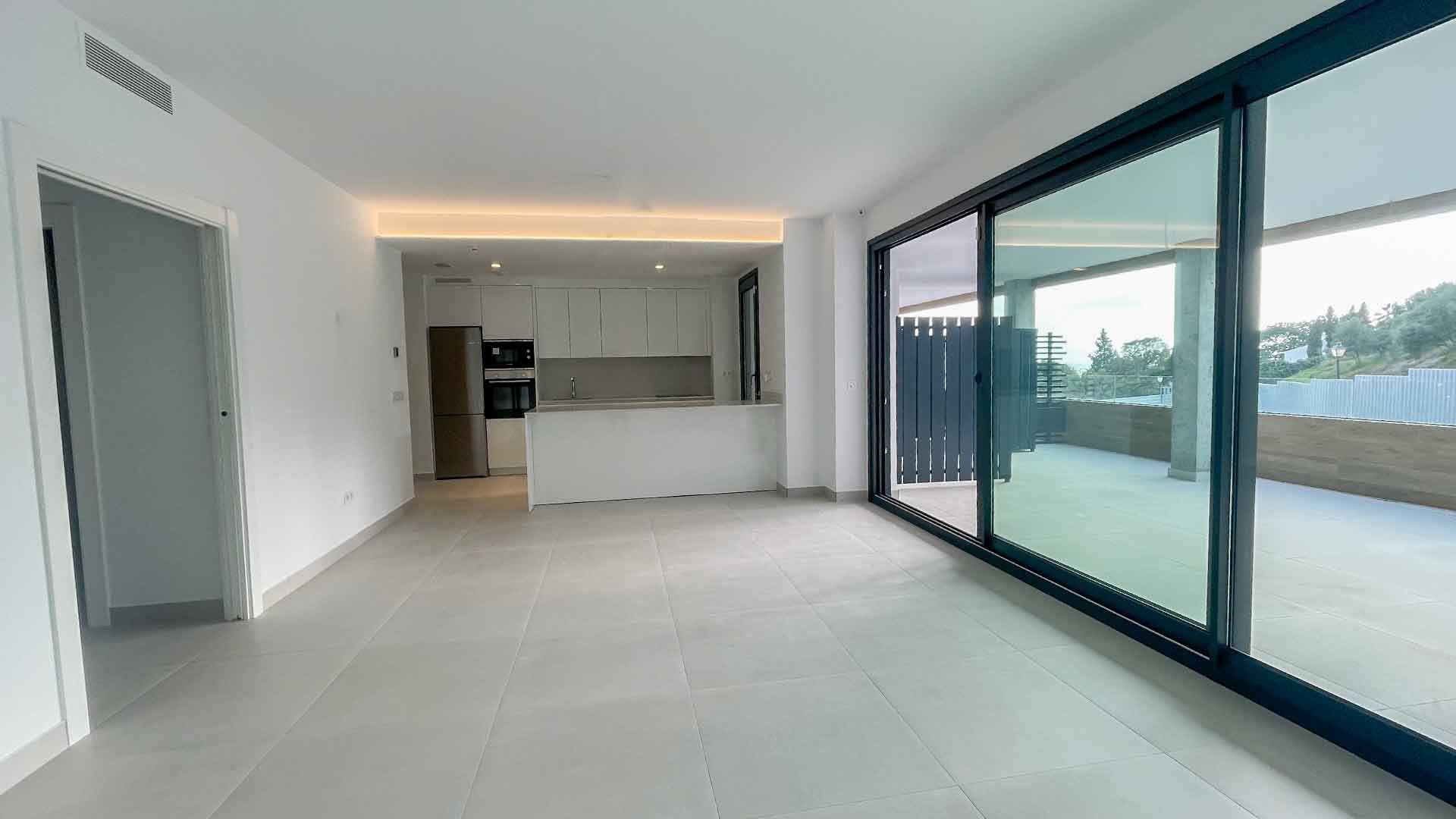 Apartment for rent in Marbella  with Terrace, Storage room and Swimming Pool