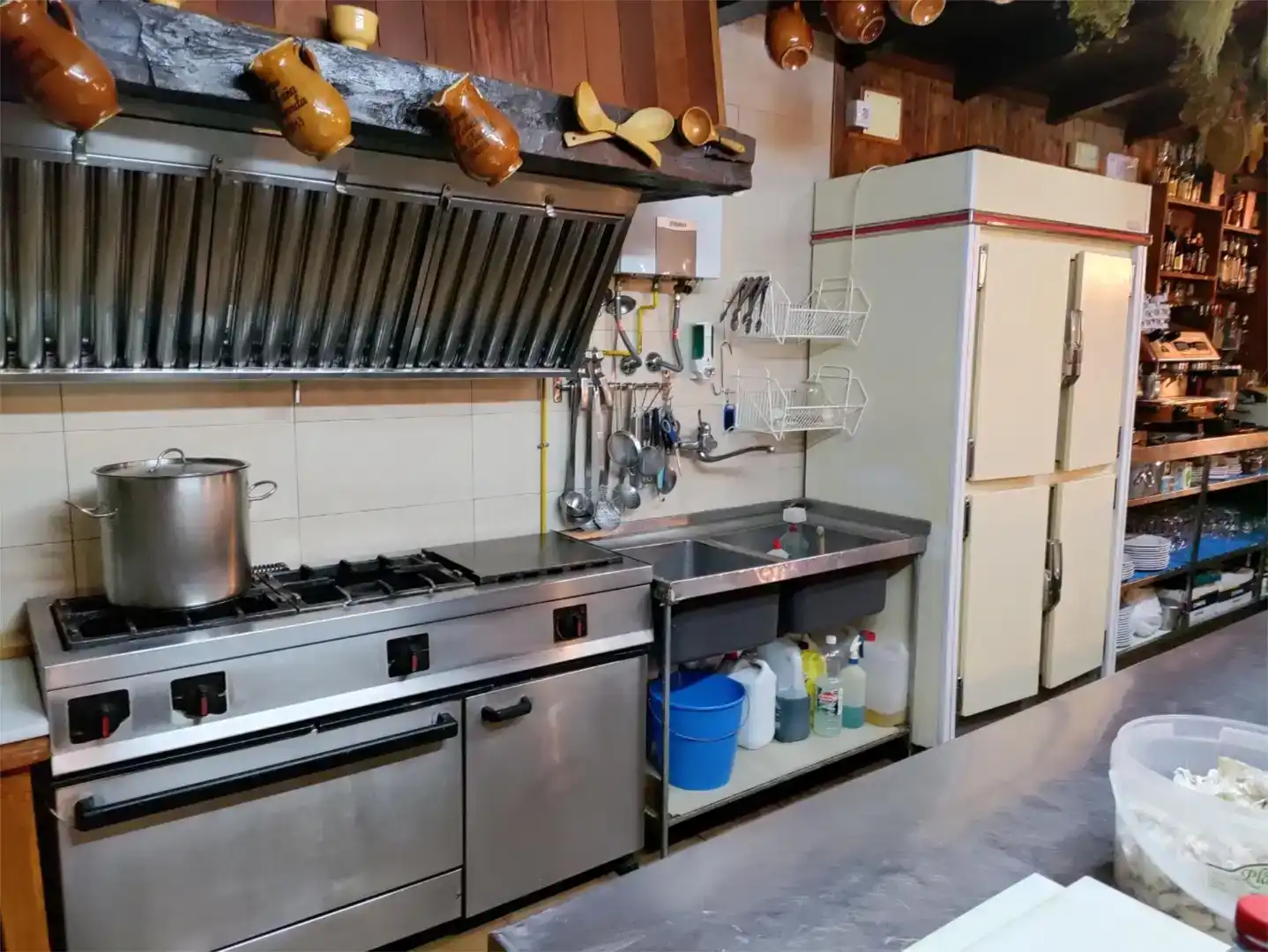 Cocina de Local en venta en Sierra Nevada