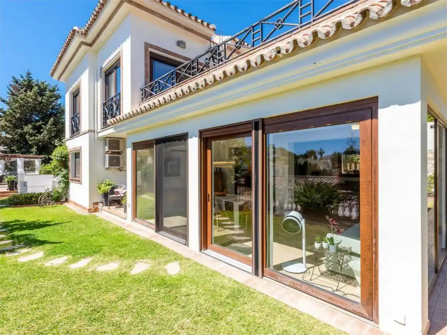Terrassa de Casa o xalet de lloguer en Mijas amb Aire condicionat, Jardí privat i Piscina